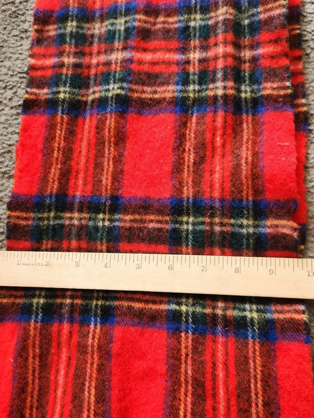 THE SCOTCH HOUSE Scarf Red Royal Stewart Plaid 100% Wool Tartan Made In Scotland
